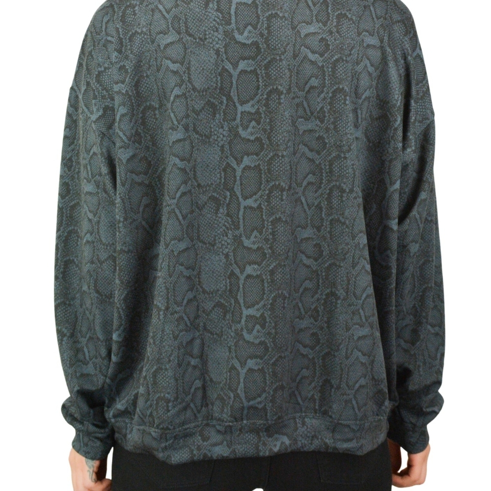 NWT top - Picture 2 of 5